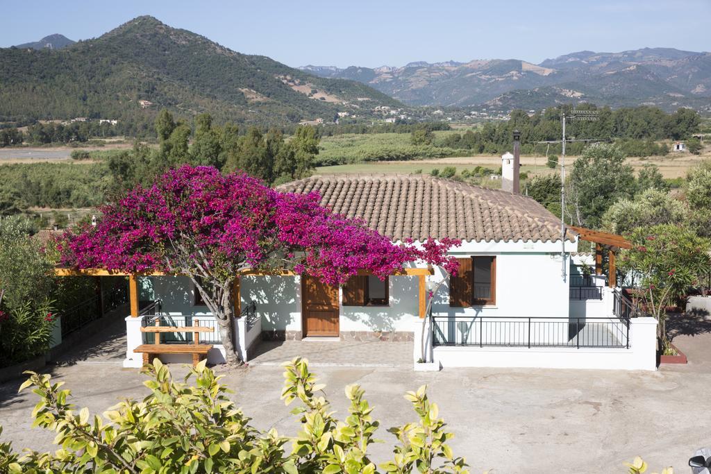 La Corte Degli Ulivi Кардеду Екстериор снимка